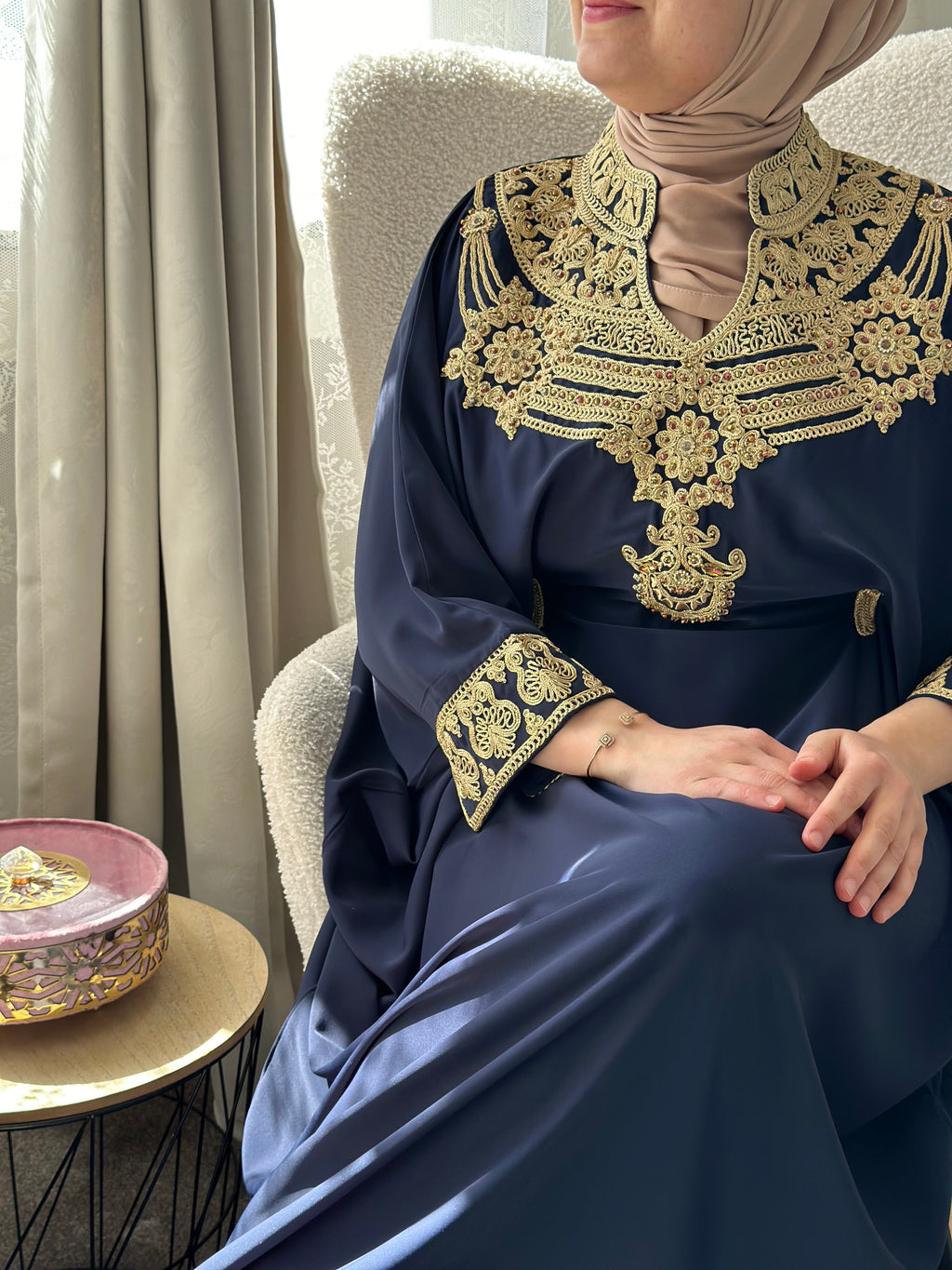 Farasha/Abaya Zaynab