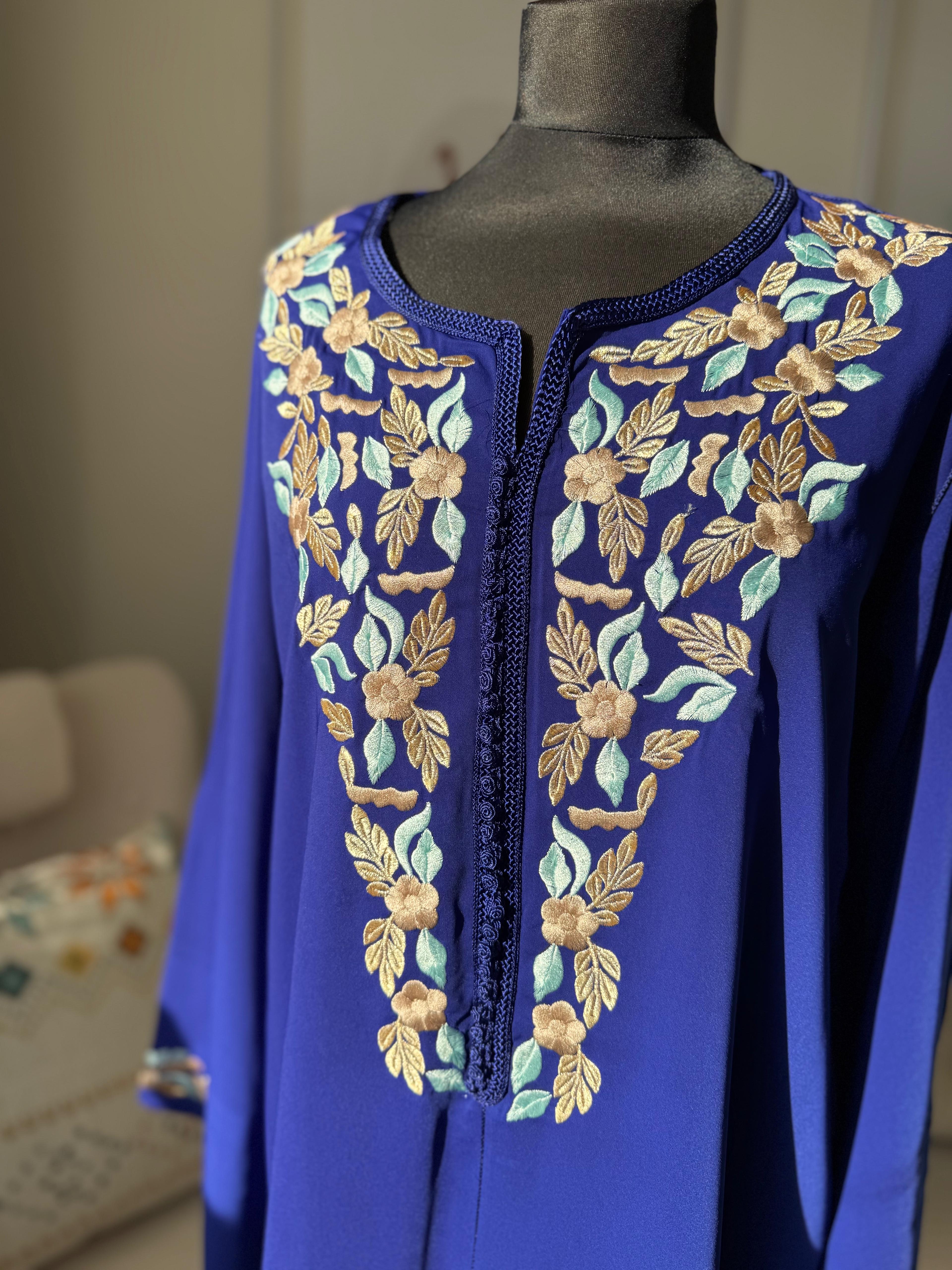 Kaftan Warda mit Blumen-Tarz (Stickerei)