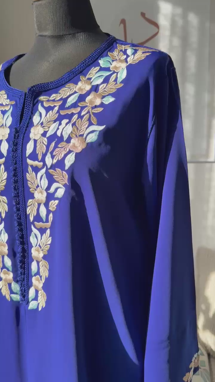 Kaftan Warda mit Blumen-Tarz (Stickerei)