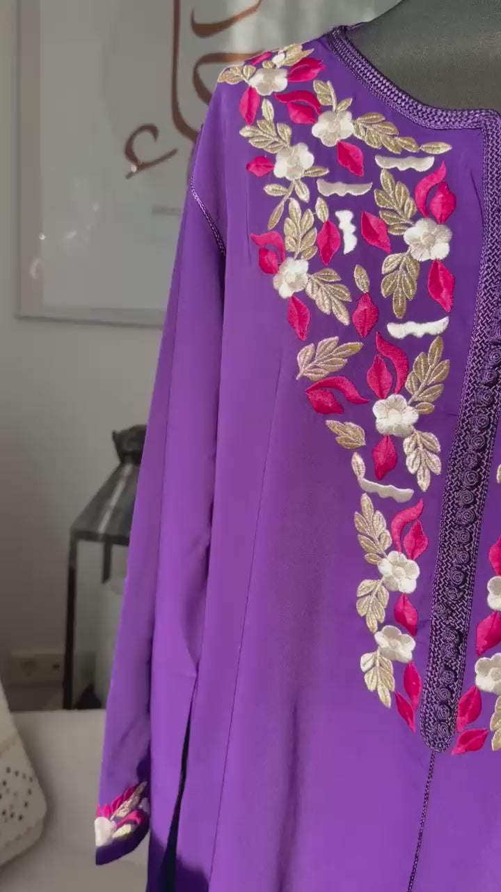 Kaftan Warda mit Blumen-Tarz (Stickerei)